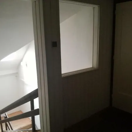 Privat 104 *